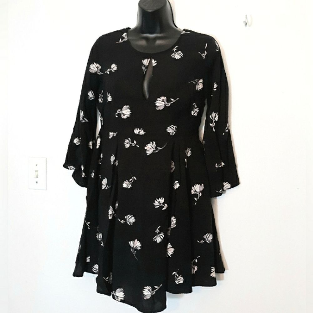 Black floral cutout bell sleeve mini dress